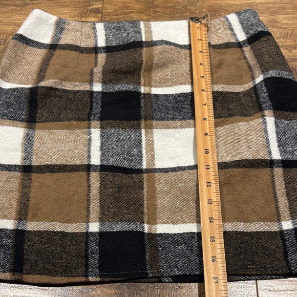 Plaid Brown and Black Girls size L Skirt - Picture 2 of 6